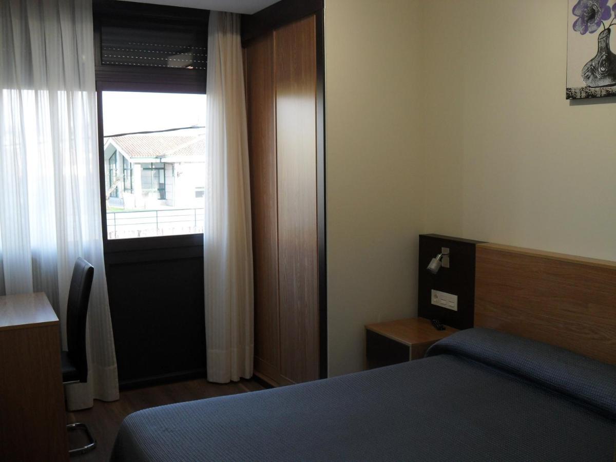 Peregrino Hotel Понтеведра Екстериор снимка