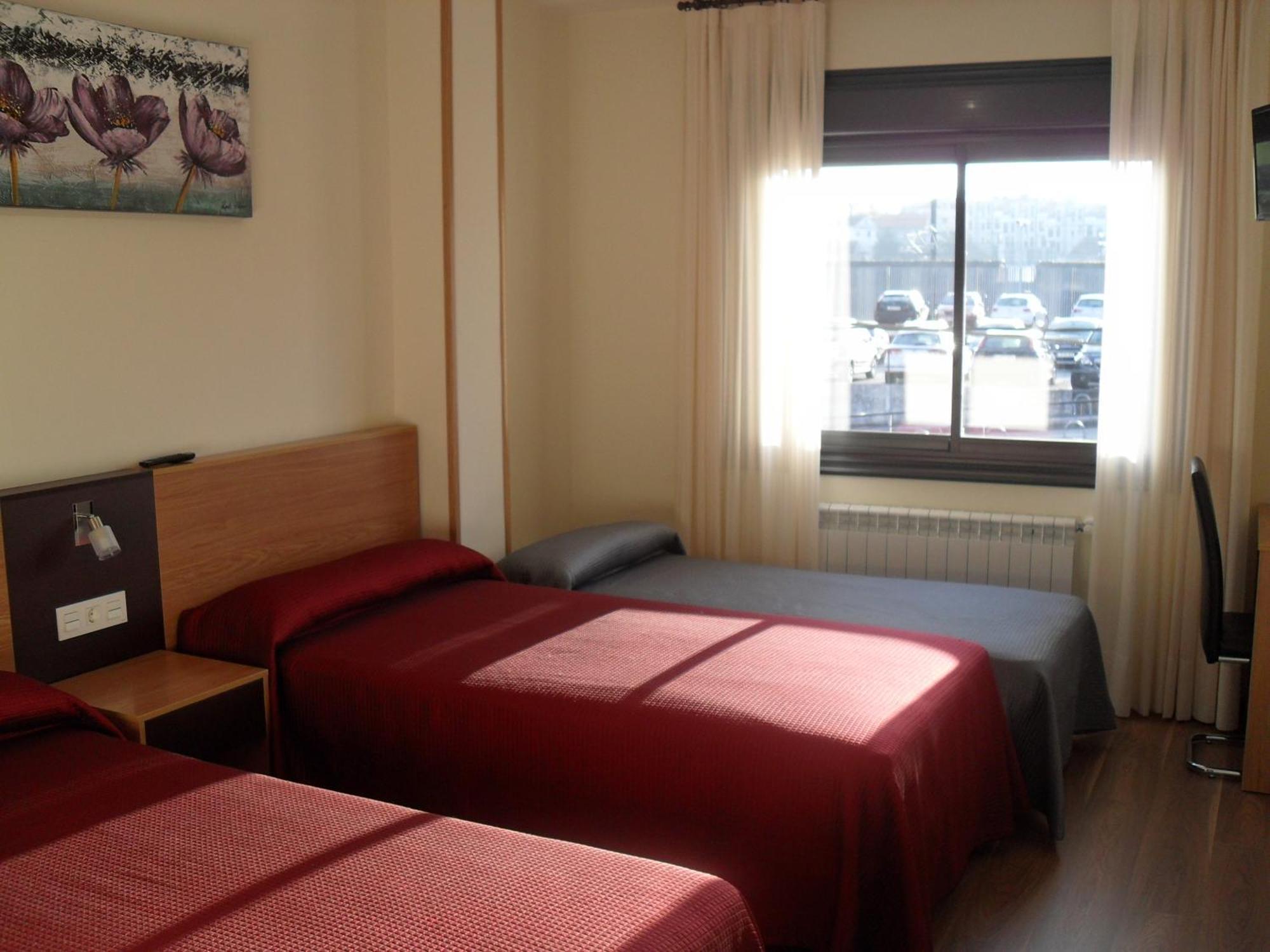 Peregrino Hotel Понтеведра Екстериор снимка