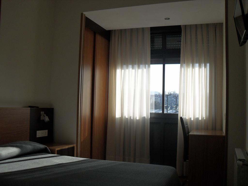 Peregrino Hotel Понтеведра Екстериор снимка
